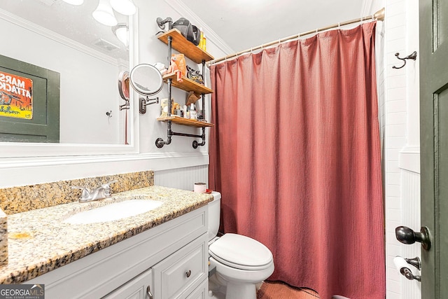 216 Leyden St, Decatur, GA 30030 - full bath with vanity, crown molding, and a shower with shower curtain