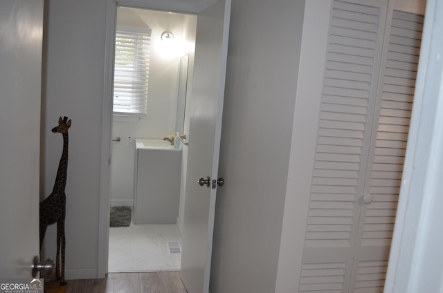 4447 Pharr Ave Unit 0, Macon, GA 31204 - corridor featuring marble finish floors and a sink
