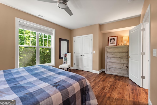 112 Springhill Ln, Clarkesville, GA 30523 - bedroom with dark wood-style floors, ceiling fan, and a closet