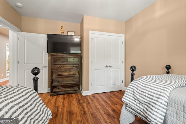 112 Springhill Ln, Clarkesville, GA 30523 - bedroom featuring wood finished floors and a closet