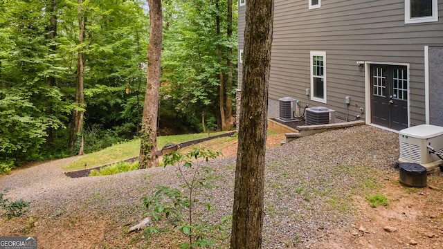 112 Springhill Ln, Clarkesville, GA 30523 - view of yard
