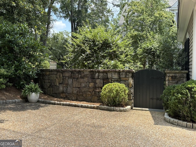 320 E 3rd Ave, Rome, GA 30161 - view of gate