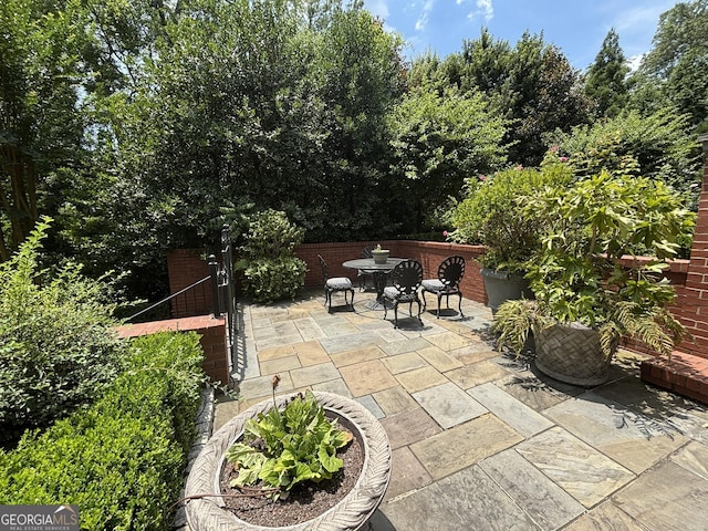 320 E 3rd Ave, Rome, GA 30161 - view of patio featuring outdoor dining area