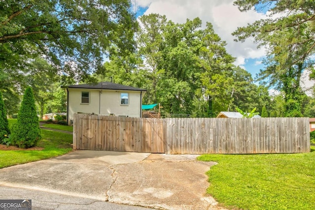 2200 Glendale Dr, Atlanta, GA 30032 - view of yard
