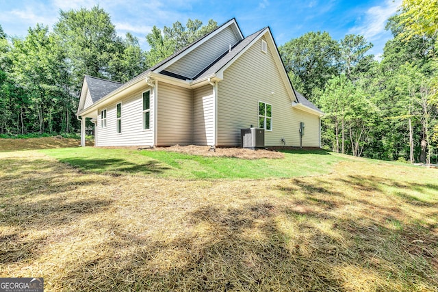 148 David Elder Rd, Griffin, GA 30223 - view of property exterior featuring a yard and roof with shingles