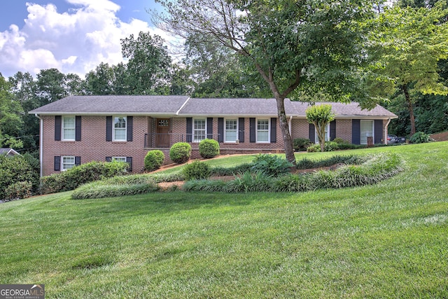 198 Hillcrest Dr, Calhoun, GA 30701 - ranch-style house featuring brick siding and a front yard