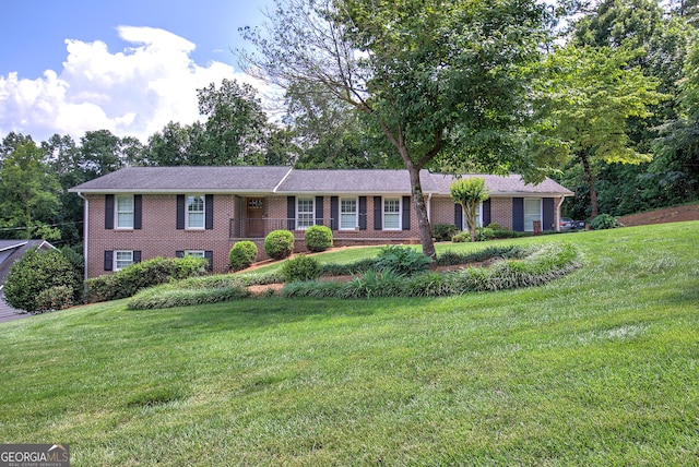 198 Hillcrest Dr, Calhoun, GA 30701 - ranch-style house featuring brick siding and a front lawn