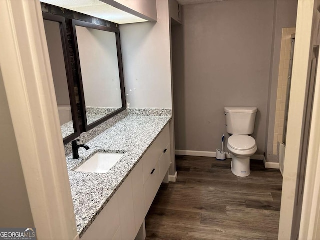 6353 Wedgeview Ct, Tucker, GA 30084 - full bath with wood finished floors and vanity