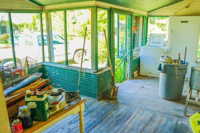 sunroom / solarium with washer / clothes dryer