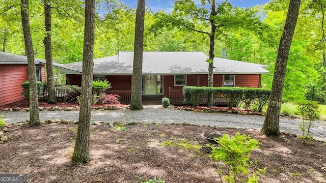 805 Quail Cove Cir, Warne, NC 28909 - ranch-style home featuring a fire pit