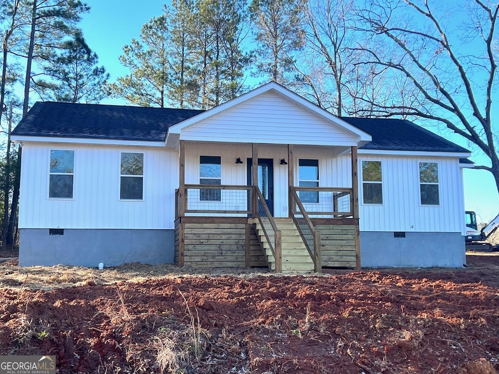 view of front of property with a porch