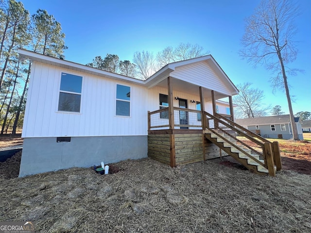 view of front of property with covered porch