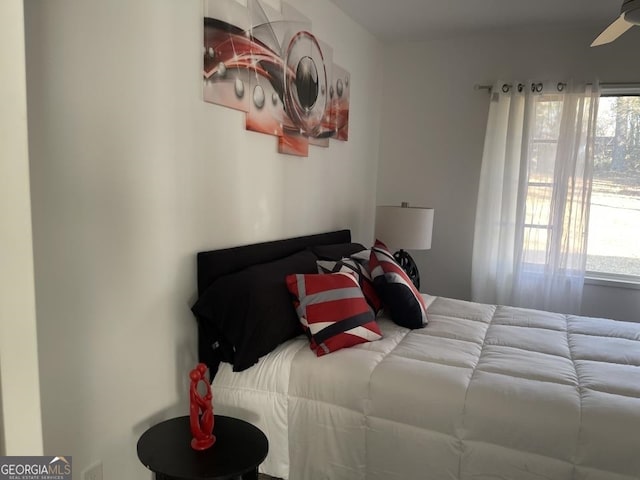 bedroom featuring ceiling fan