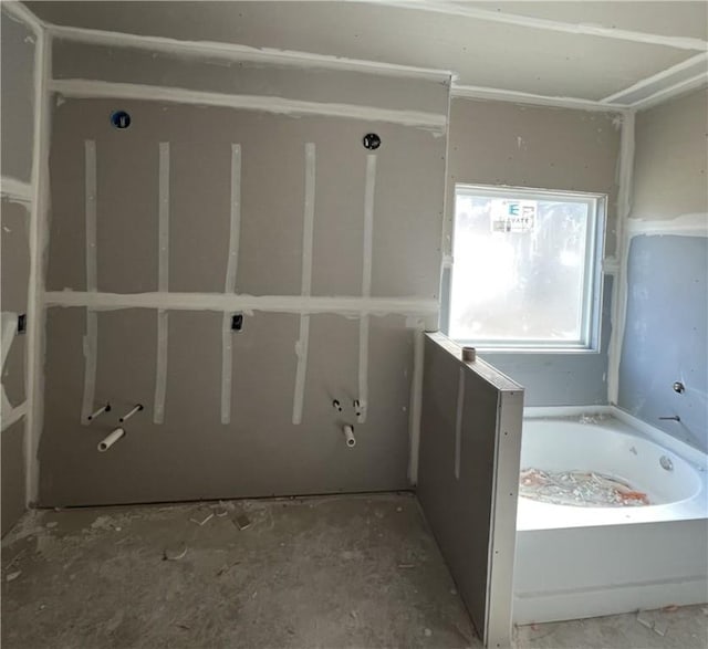 5323 Lyle Pl, Bryan, TX 77807 - bathroom featuring a bathtub