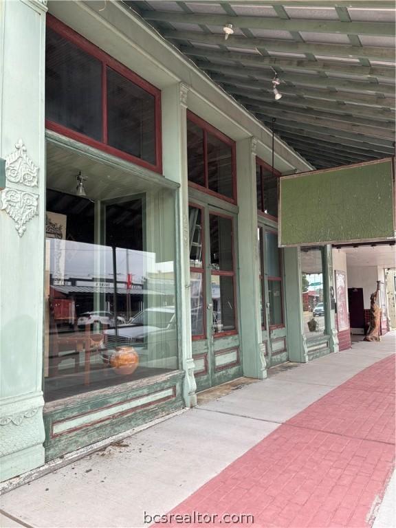 502 S Main Street Highway, Calvert, TX 77837