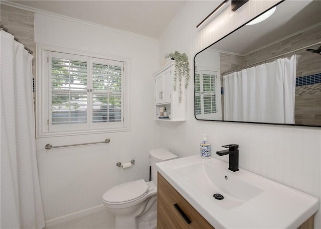 750 Garden Acres Blvd, Bryan, TX 77802 - bathroom featuring crown molding, vanity, and a shower with curtain