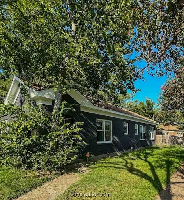 900 E 24th St, Bryan, TX 77803 - photo 25