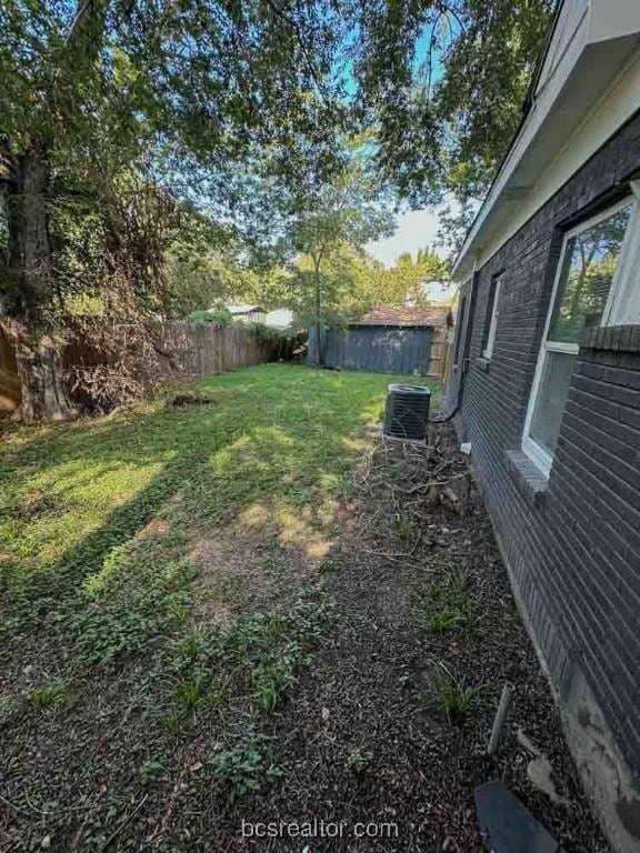 900 E 24th St, Bryan, TX 77803 - photo 21