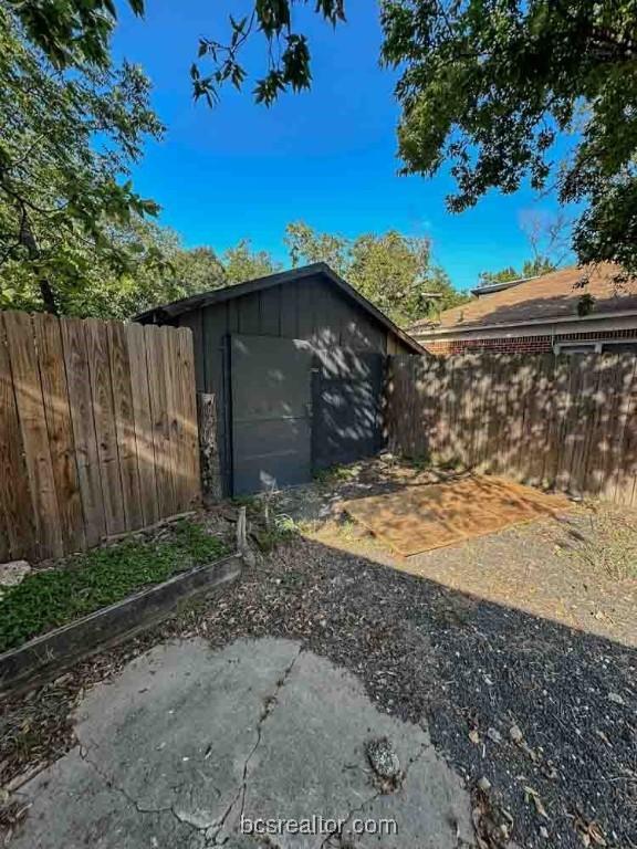 900 E 24th St, Bryan, TX 77803 - photo 20
