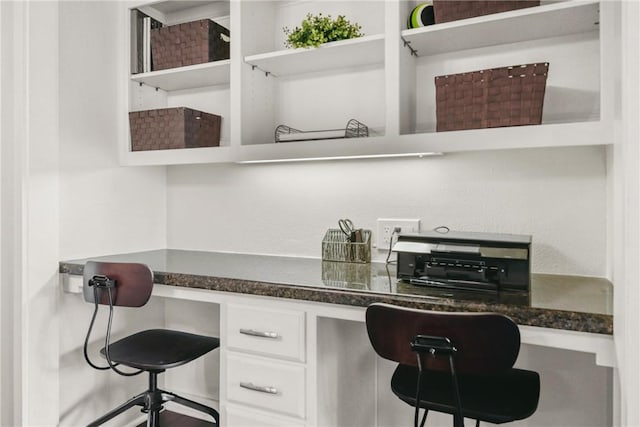 bar featuring built in study area