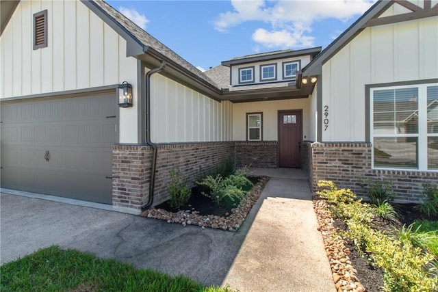 property entrance featuring a garage