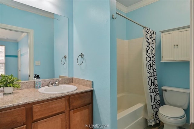 801 Luther St W Unit 407, College Station, TX 77840 - full bath featuring ornamental molding, vanity, and shower / bath combo