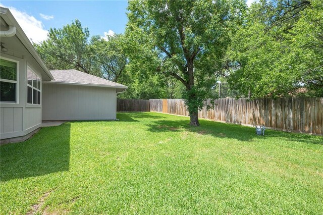 2909 River Oaks Cir, Bryan, TX 77802 - view of yard