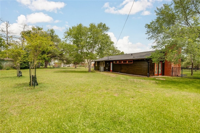 304 Crescent Dr, Bryan, TX 77801 - view of yard with cooling unit