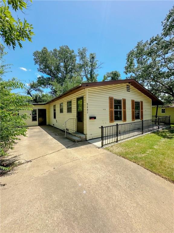 2405 Staunton Dr, Bryan, TX 77803 - photo 2