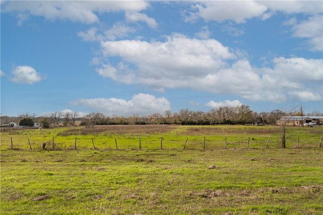 view of yard featuring a rural view