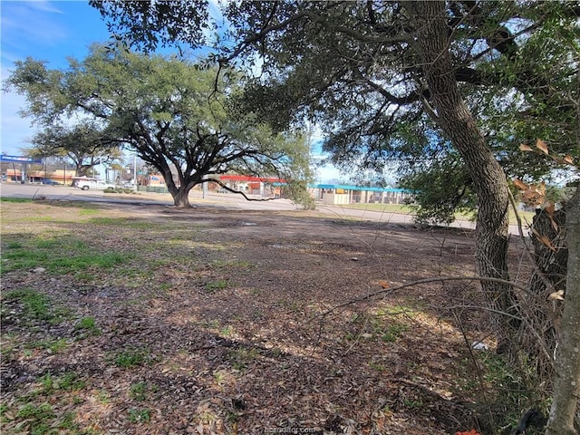 Listing photo 3 for 200-204 W Carson St, Bryan TX 77801