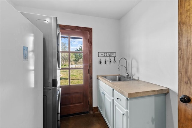 3520 Sykora Rd, Fayetteville, TX 78940 - doorway featuring a sink