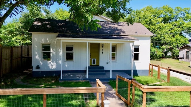 504 S Pine St, Calvert, TX 77837 - photo 2