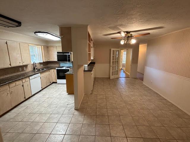 702 E Kezee St, Calvert, TX 77837 - photo 6