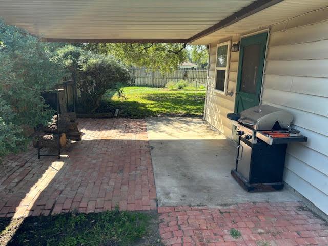 702 E Kezee St, Calvert, TX 77837 - photo 20