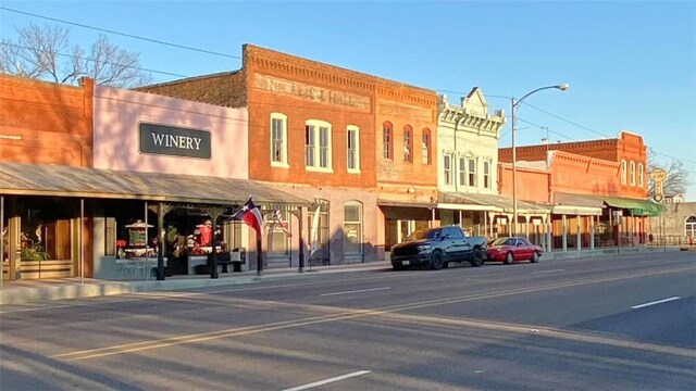702 E Kezee St, Calvert, TX 77837 - photo 22