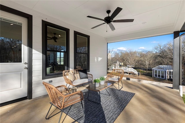 3223 Tamy Ln, Brenham, TX 77833 - covered porch featuring a ceiling fan