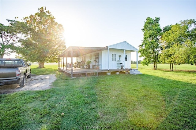 view of yard featuring a carport