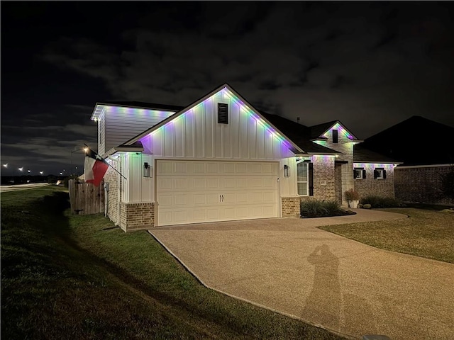 view of front of home featuring a garage