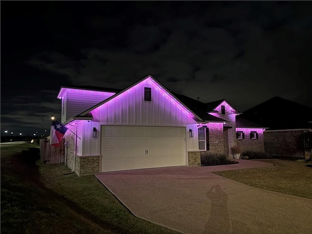 view of front of home with a garage