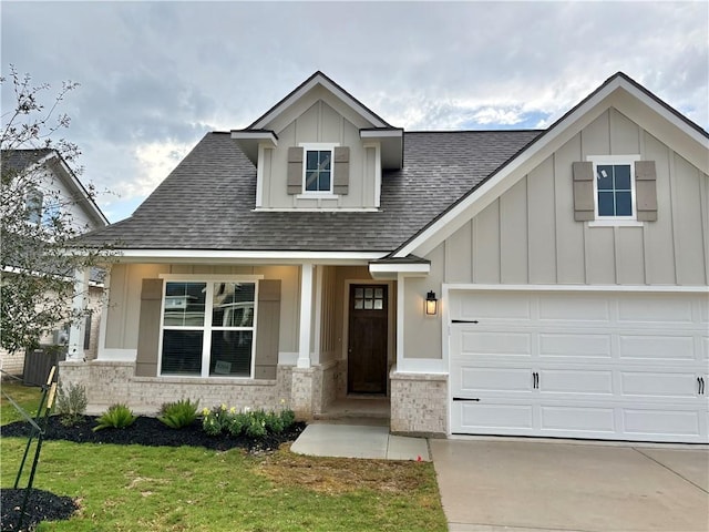 craftsman-style house with a front lawn and a garage