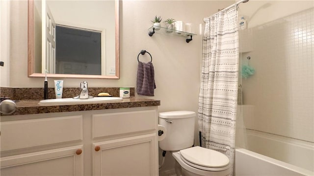 301 Pine Mist Ln, Conroe, TX 77304 - full bath featuring vanity and shower / bath combo