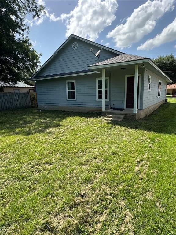 1113 W 10th St, Hearne, TX 77859 - back of house