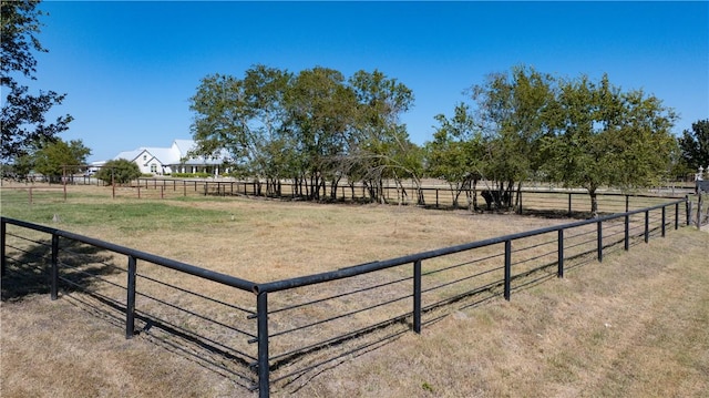 view of yard featuring a rural view