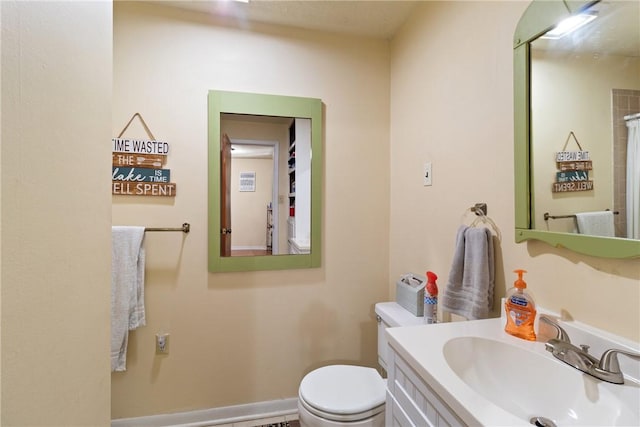 10072 Riley Green Rd, Franklin, TX 77856 - bathroom featuring vanity and a shower with shower curtain