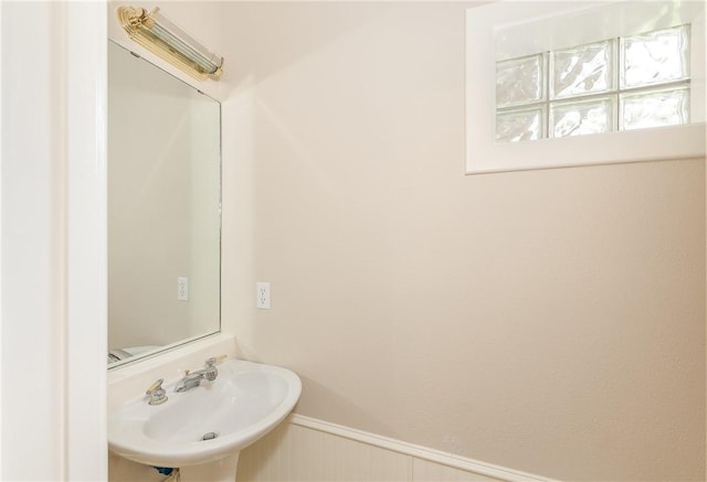 9300 Lakeside Ct, College Station, TX 77845 - bathroom with a sink