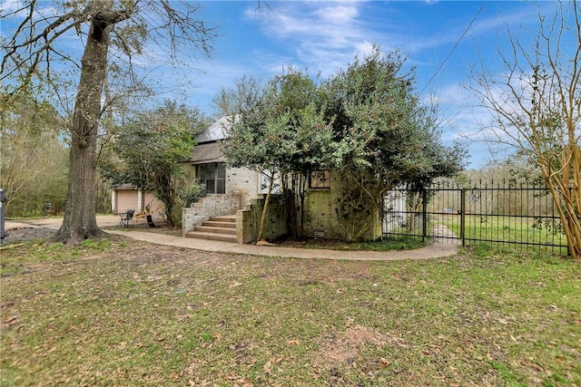 view of yard with fence