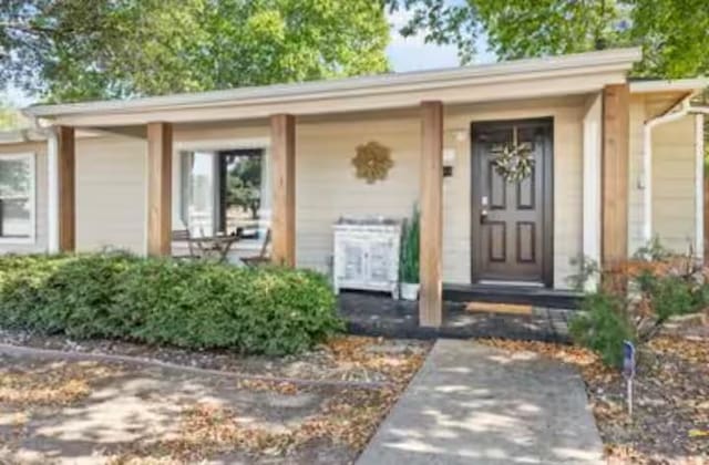 318 Kyle Ave, College Station, TX 77840 - view of exterior entry