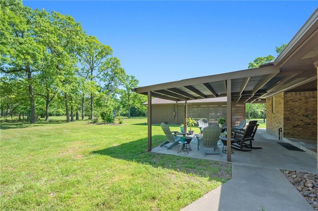 view of yard with a patio