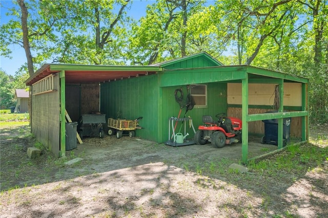 view of outdoor structure